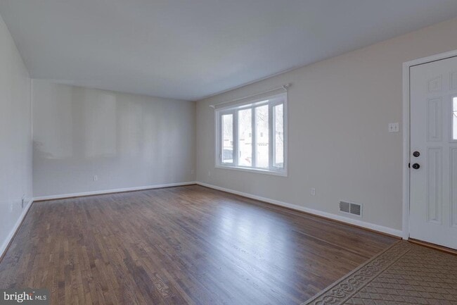 Building Photo - 7117 Hadlow Ct