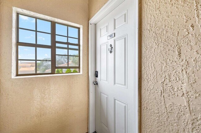 Building Photo - 4336 Bayside Village Dr
