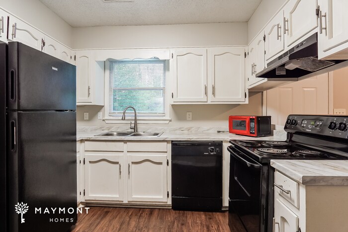 Building Photo - 2825 Valley Crest Rd