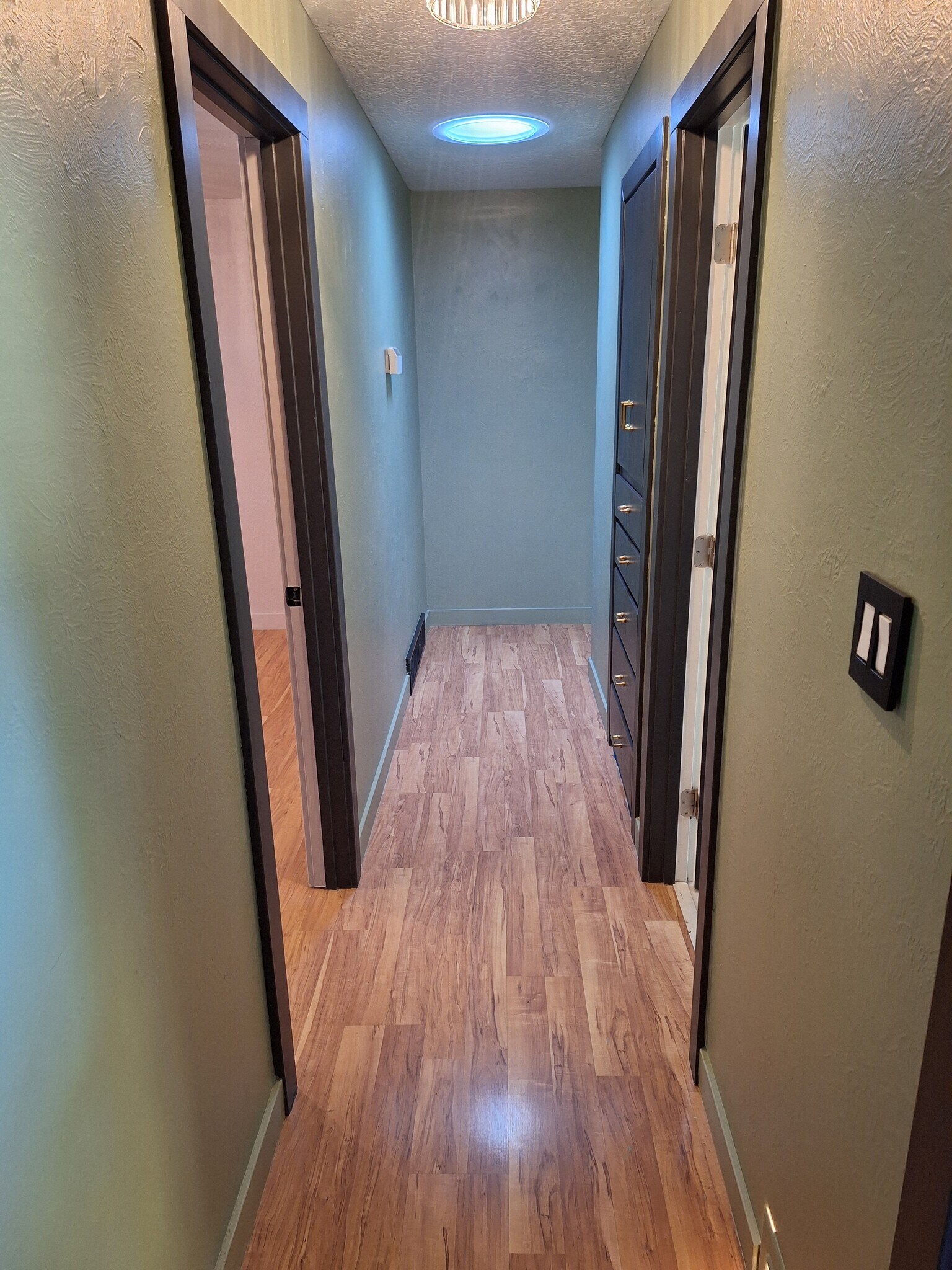 Building Photo - 2437 N Curtis Rd