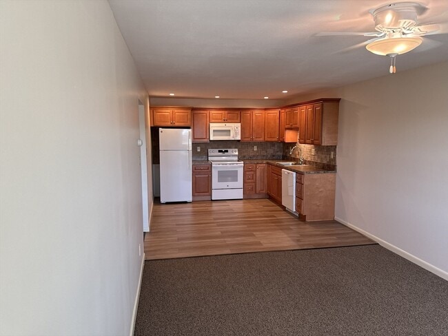 Building Photo - 8 Chauncy St