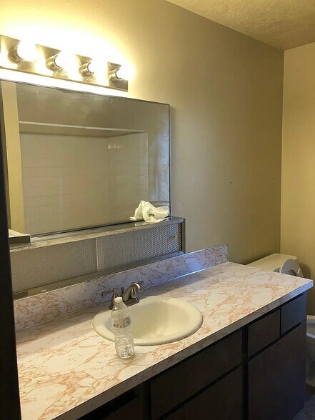 Building Photo - 6107 SW 163rd Pl