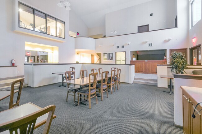 Common Area - 515 Donofrio Dr