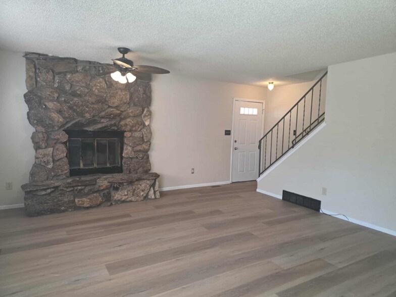 Building Photo - 1173 Santa Clara Ave