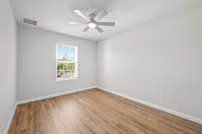 Building Photo - 351 Wincliff Dr