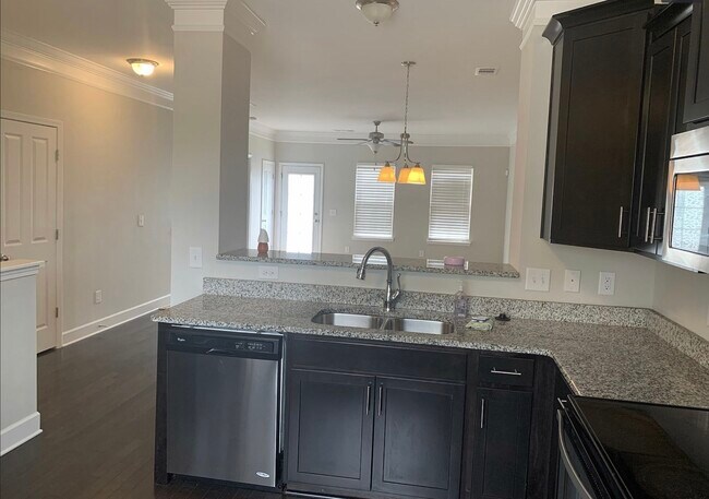 Building Photo - 5565 Prada Dr