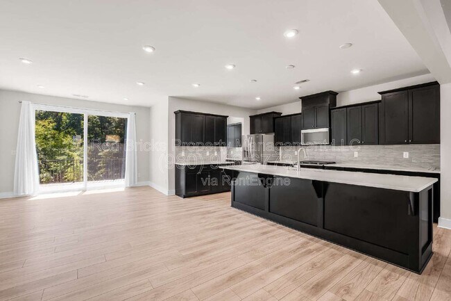 Building Photo - 2837 Ensemble Ct