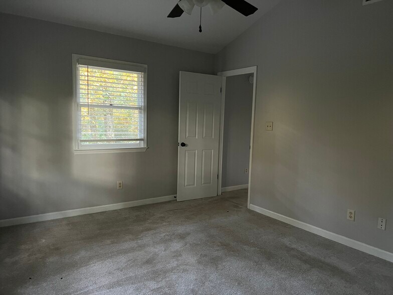 UPSTAIRS BEDROOM - 160 S Lake Dr
