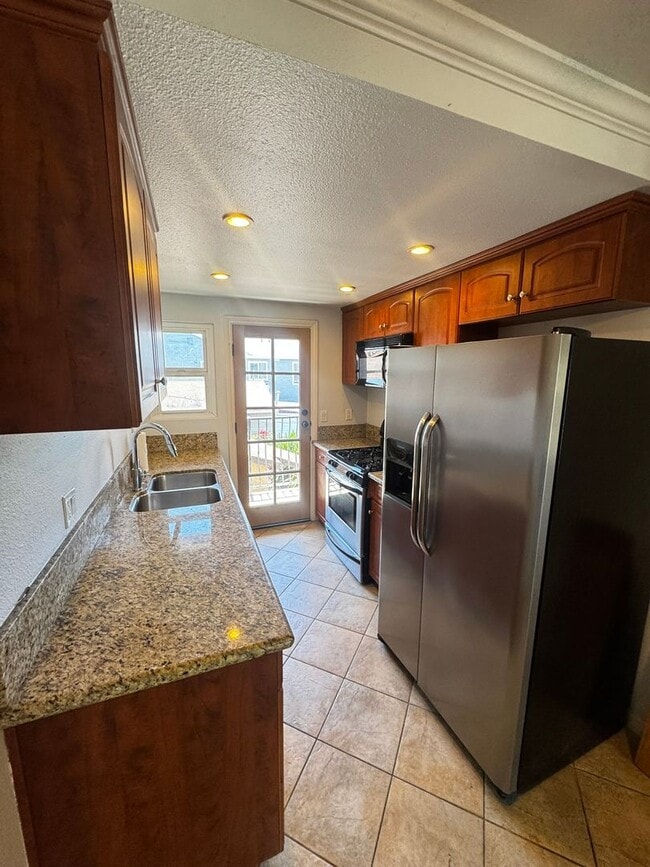 Building Photo - 2b/2b Townhouse in North Park!