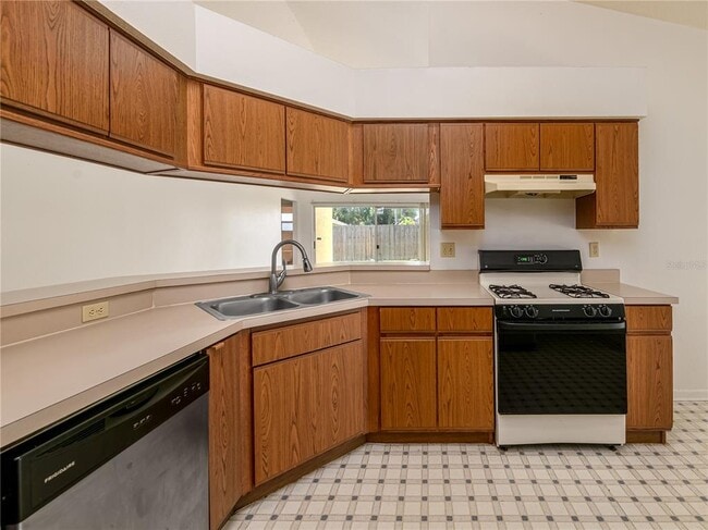 Building Photo - 1407 Wakefield Dr