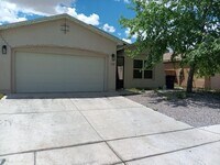 Building Photo - 739 Taos Pl SW
