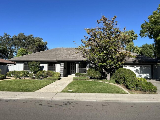 Building Photo - 1792 Chester Dr
