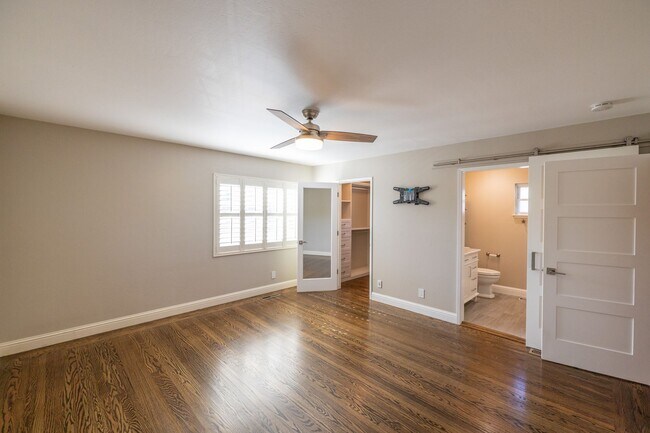 Building Photo - Amazing 4 bedroom home in one of Castro Valley's most desirable neighborhoods.  Owned solar!