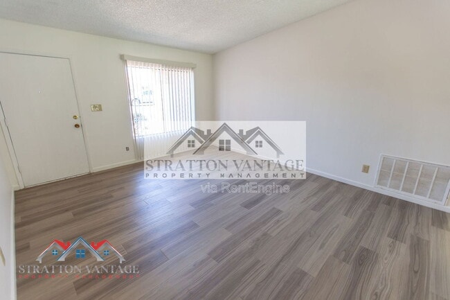 Building Photo - 7911 East Vía de Belleza