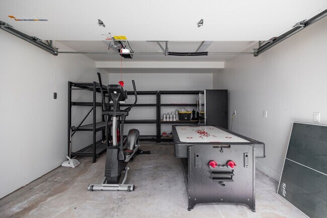 Building Photo - Beautifully updated 3-bedroom, 2.5-bathroom Craftsman in the heart of South Park