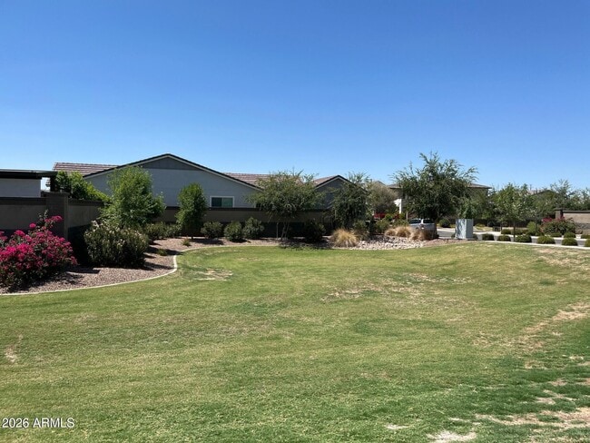 Building Photo - 22638 E Saddle Way