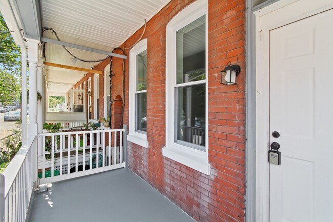 Building Photo - Coming Soon! Spacious 4 Bedroom, 1.5  Bath Home in York, Pa!