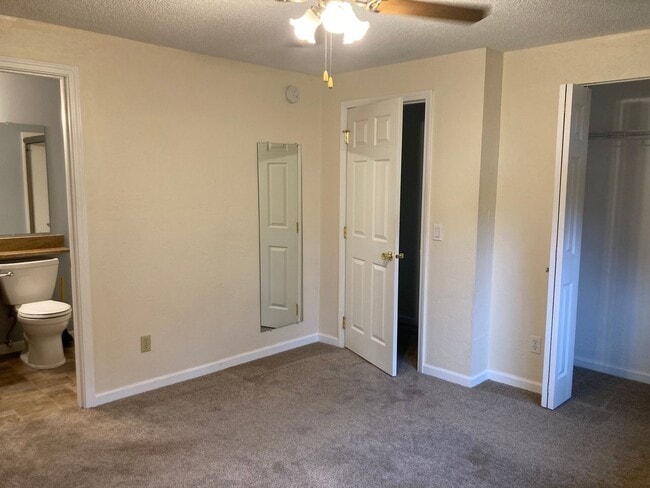 Building Photo - Spacious 3-bedroom, 2 bath home in SE Albany