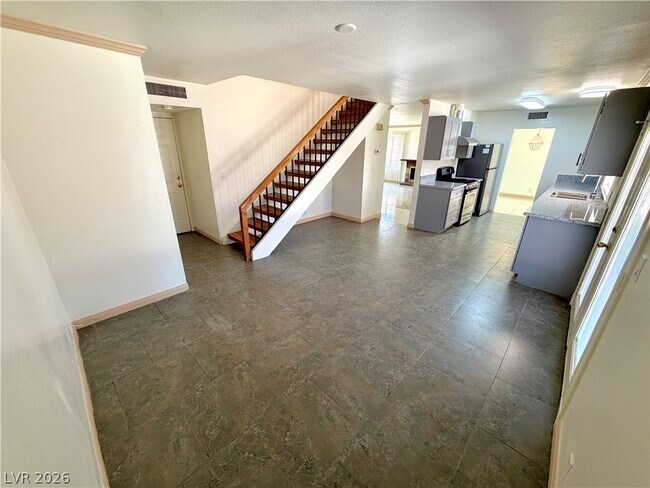 Building Photo - 6969 Mountain Moss Dr