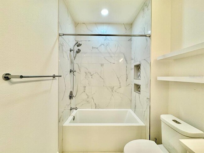 Building Photo - 4207 S Dale Mabry Hwy