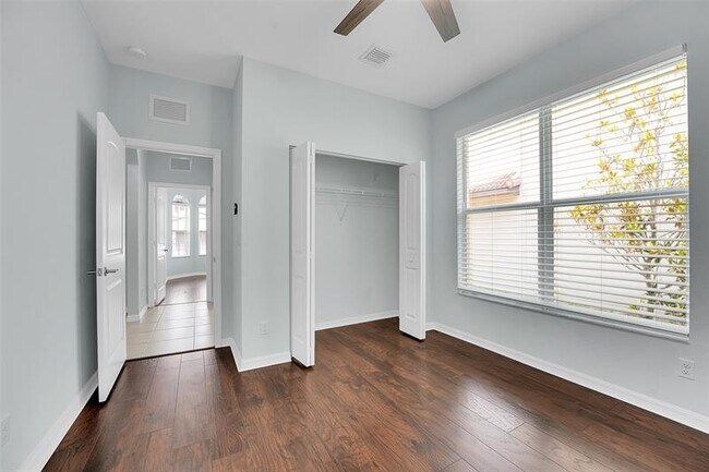 Building Photo - 7162 Prudencia Dr