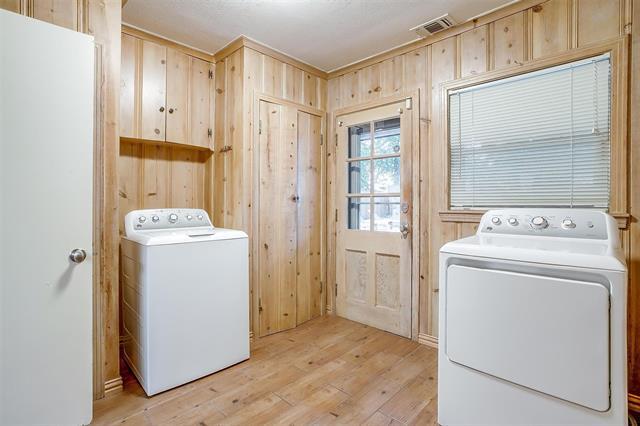 Building Photo - 1505 N Riverside Dr