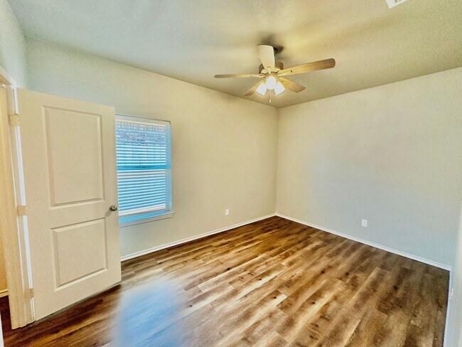 Building Photo - 1224 Donald Preston Dr