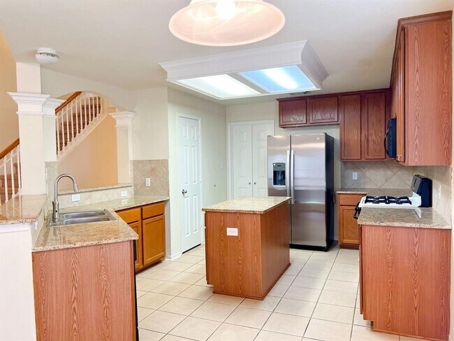 Building Photo - 18018 Timber Crossing Ln