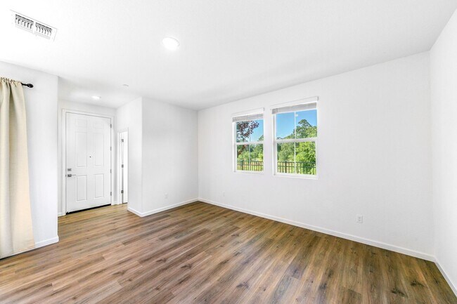 Building Photo - Citrus Heights AMAZING FLOOR-PLAN (Solar) ...