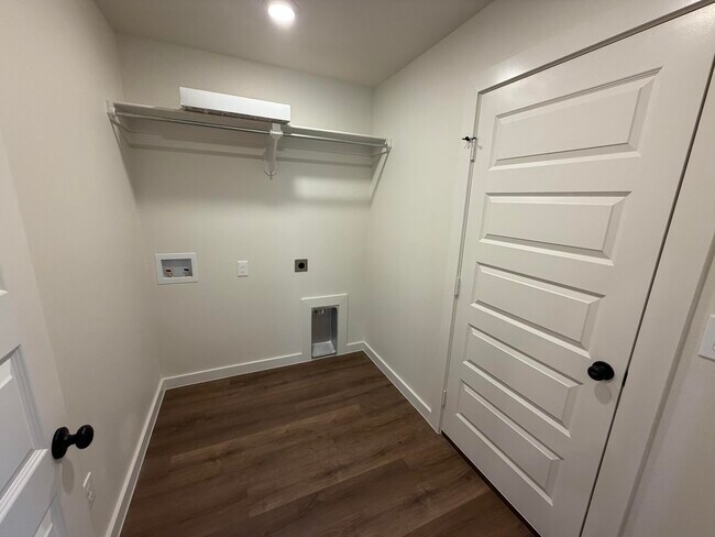 Building Photo - 3017 139th St