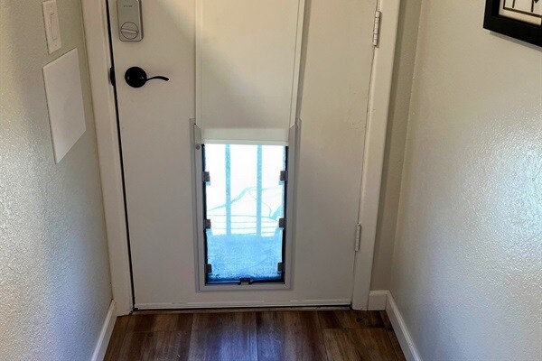 Building Photo - 7265 N Bridle Path