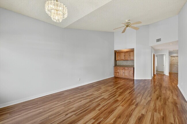 Building Photo - 6101 SE Landing Way