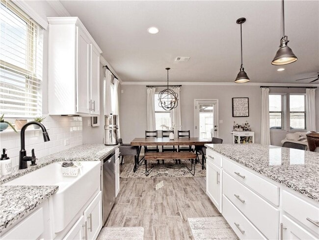 Building Photo - 100 Shearwater Ln