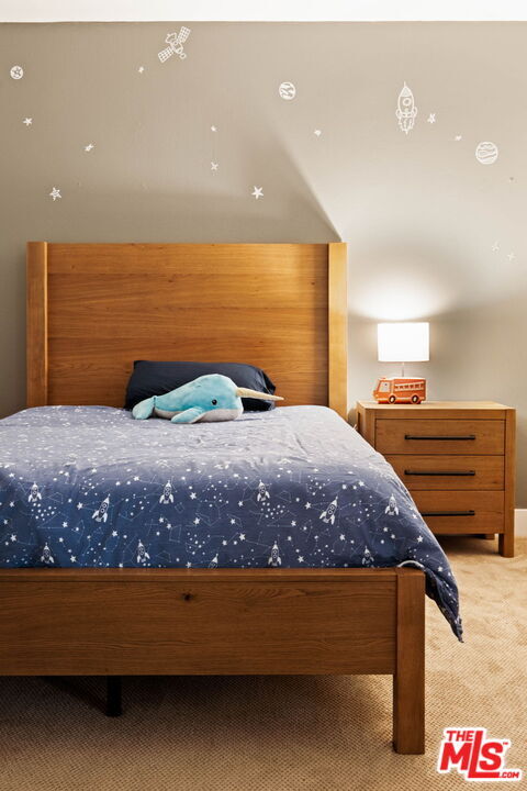 Building Photo - 303 Mavis Dr