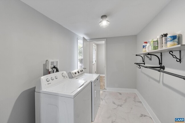 Building Photo - 800 Anderson St