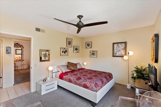 Building Photo - 1326 Tiffany Cir N