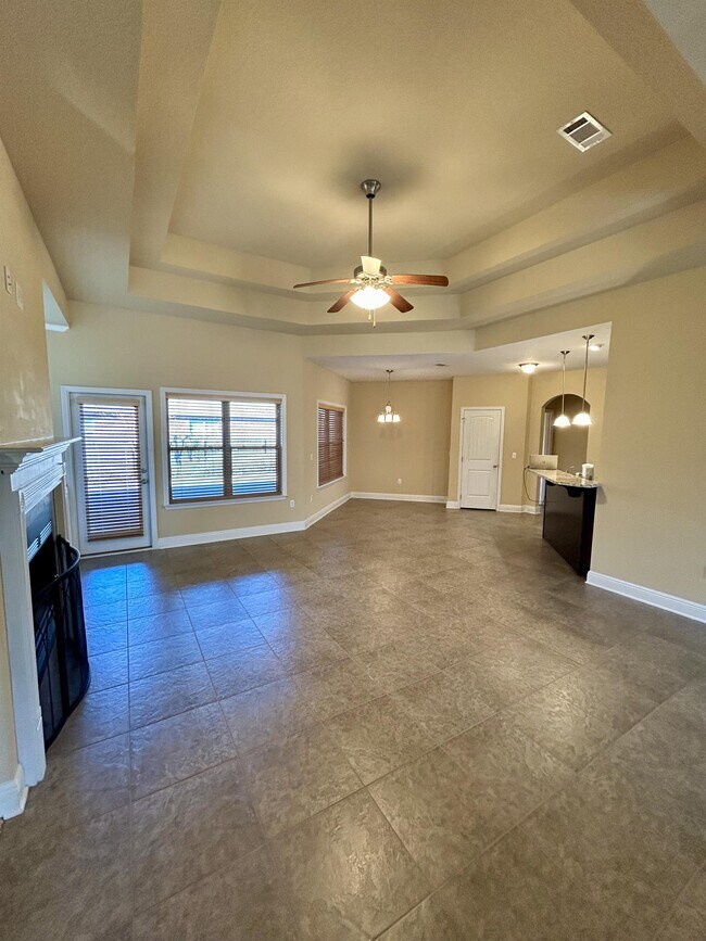 Building Photo - 80 S Knightsbridge Ct