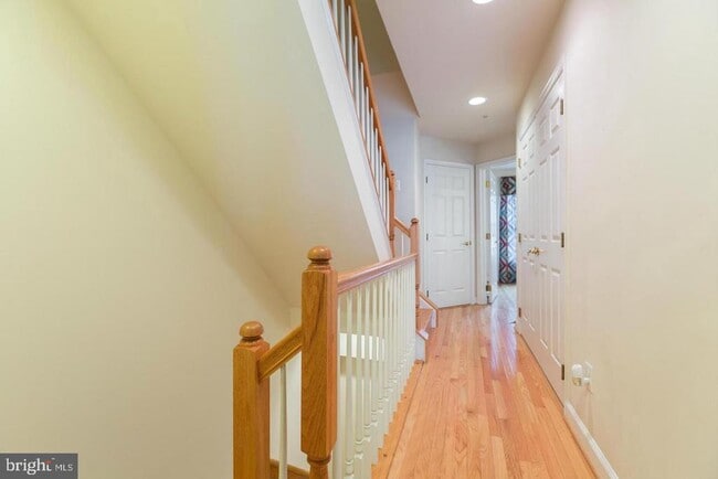 Building Photo - 8857 Ashgrove House Ln