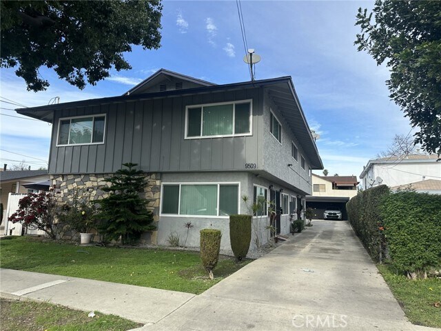 Building Photo - 9509 Los Angeles St