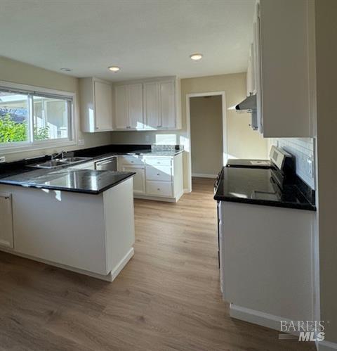 Building Photo - 220 Vineyard Dr