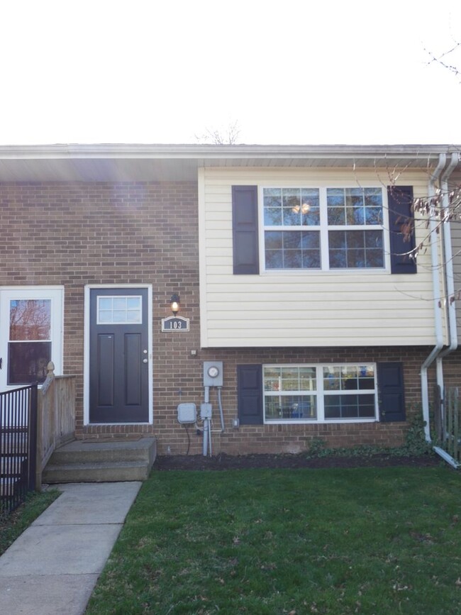 Primary Photo - Beautiful Townhouse- Taneytown, MD