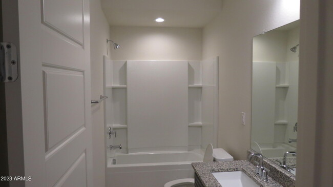 Building Photo - 5862 N 86th Dr