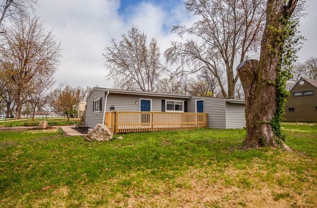 Primary Photo - COMING SOON! 3 Bed 1 Bath home in Kansas C...