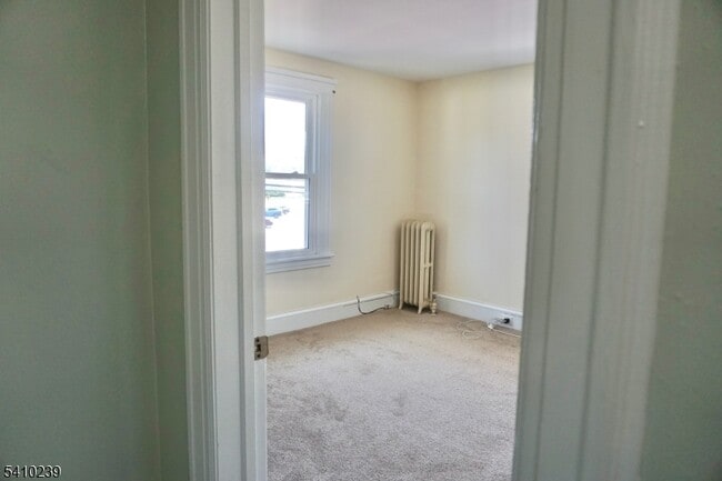 Building Photo - 87 E Somerset St