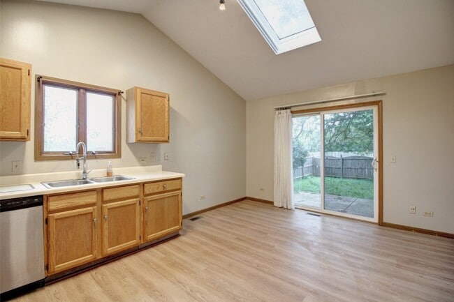 Building Photo - 1324 Post Oak Ct
