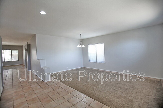 Building Photo - 8010 W Yukon Dr