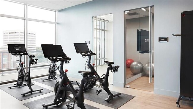 Building Photo - 2976 Blackburn St