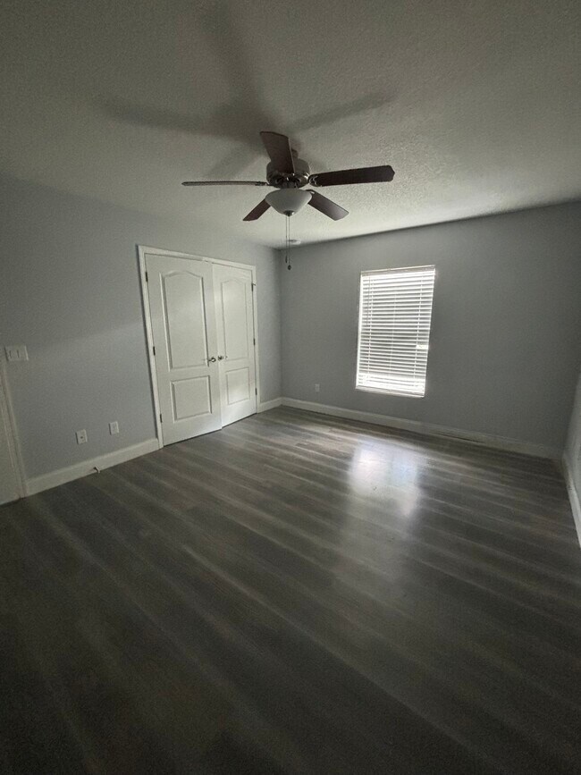 Building Photo - 5033 SW 97th Ln