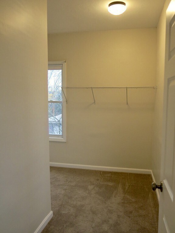 Building Photo - 218 Whitman Ave