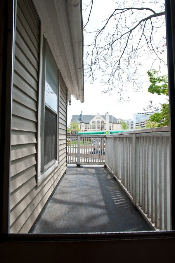 Building Photo - 8/1-$1745 – 3 BR with Laundry, Upper Flat Close to Lakefront and UWM - 2431 N Farwell